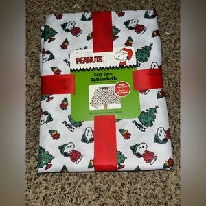 Peanuts Christmas Tablecloth